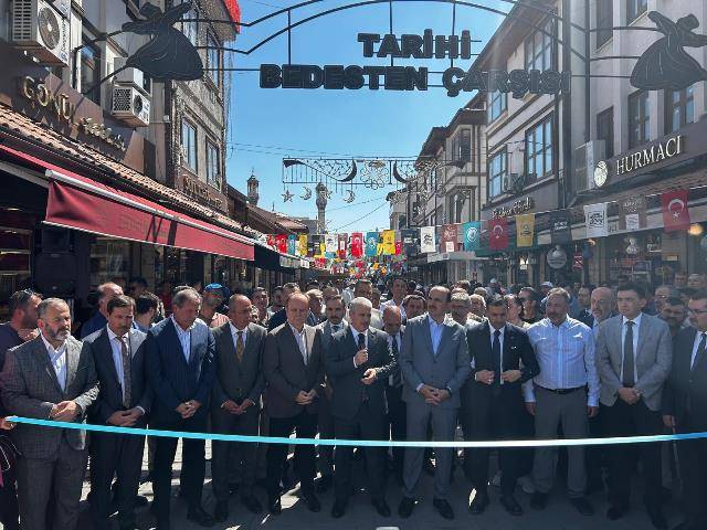 Konya’da 3 gün sürecek ucuz alışveriş günleri başladı 2